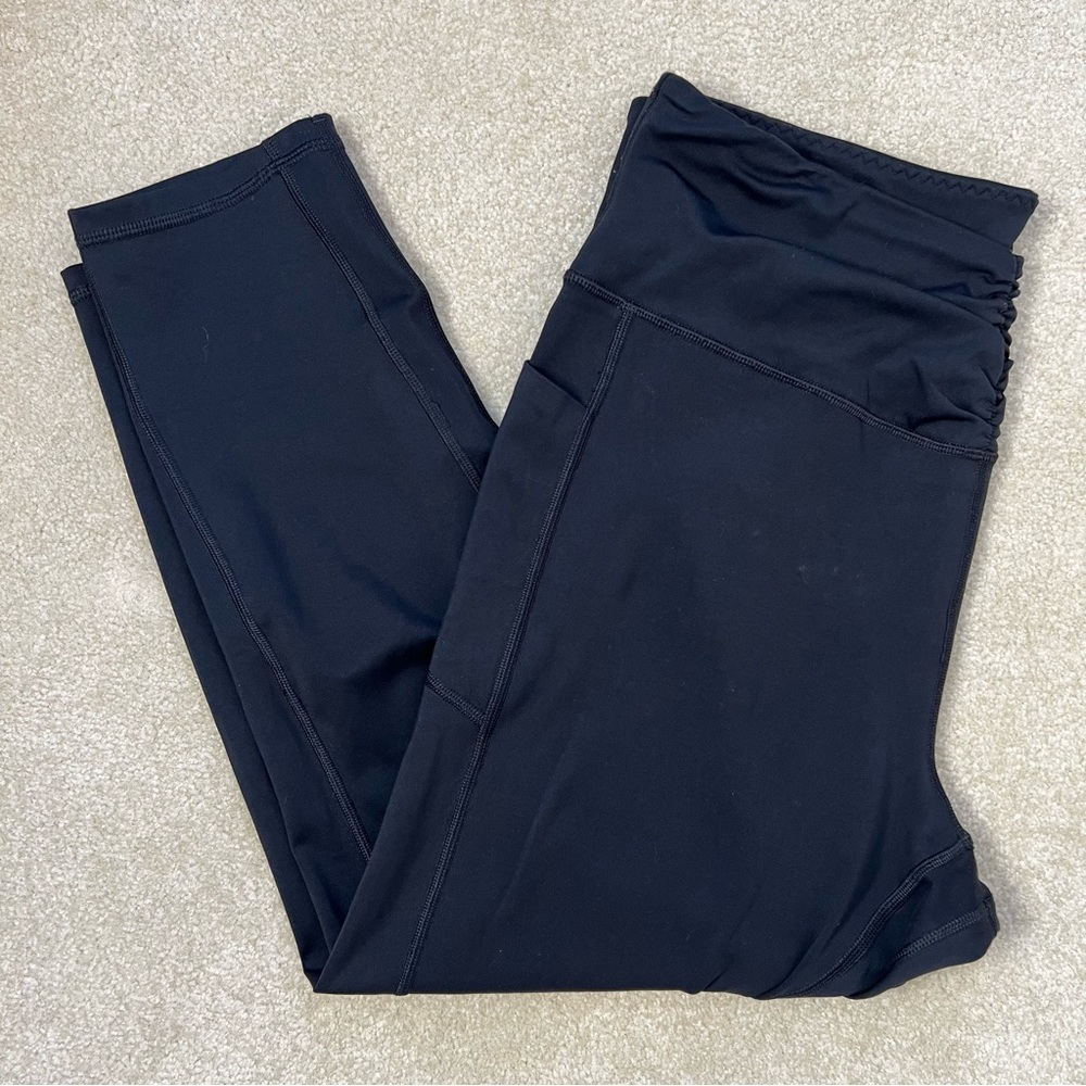 Victoria’s Secret Athletic Cropped Leggings